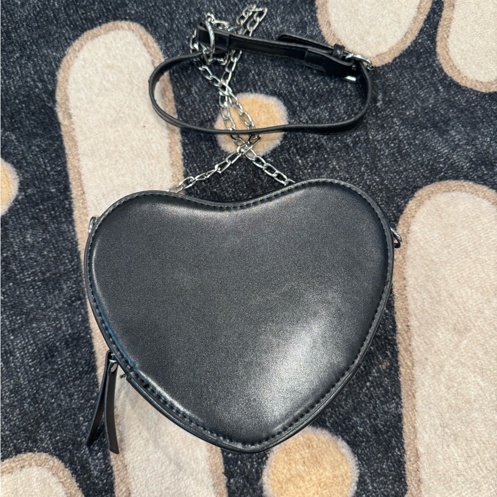 Mini Heart Purse - Picture 3 of 6
